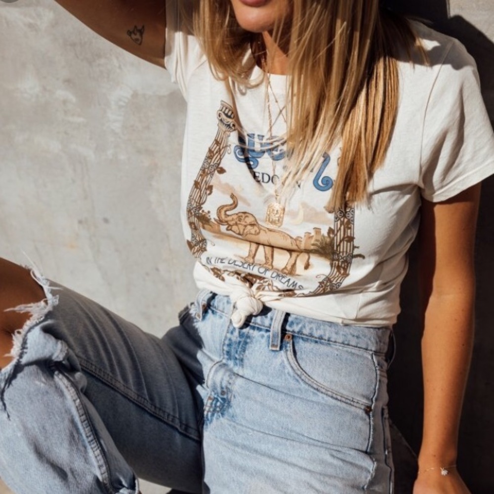 Spell Desert Queen Tee! - Picture 2 of 8